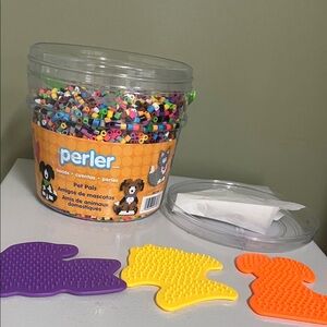 #86.Perler Pet Pals Bead Kit with Purple, Yellow, and Orange Pegboards